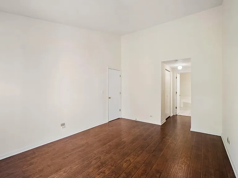 112 White Branch Ct — Photo 7