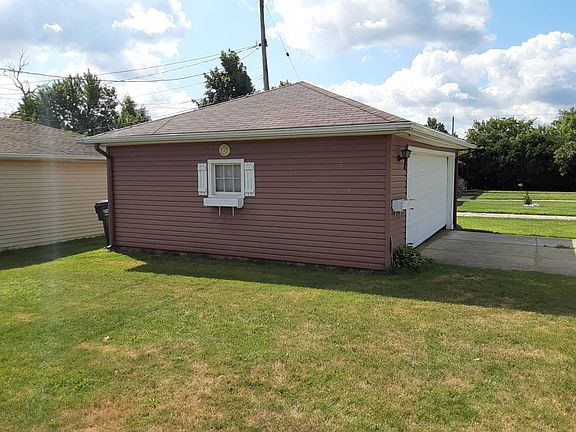 3rd image of 13300 Wolf Ave