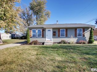 1216 N 20th St, Quincy, IL 62301