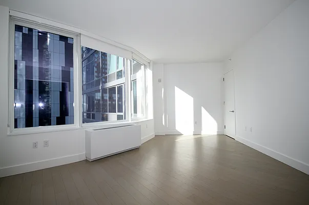 Rented by Red Apple Group | media 2