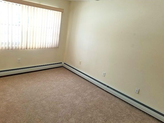 4th image of 40 Washington Park Dr #2