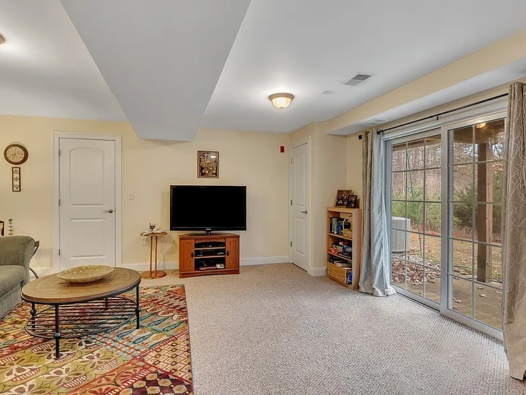 1 Charles Ridge Rd #C — Photo 17