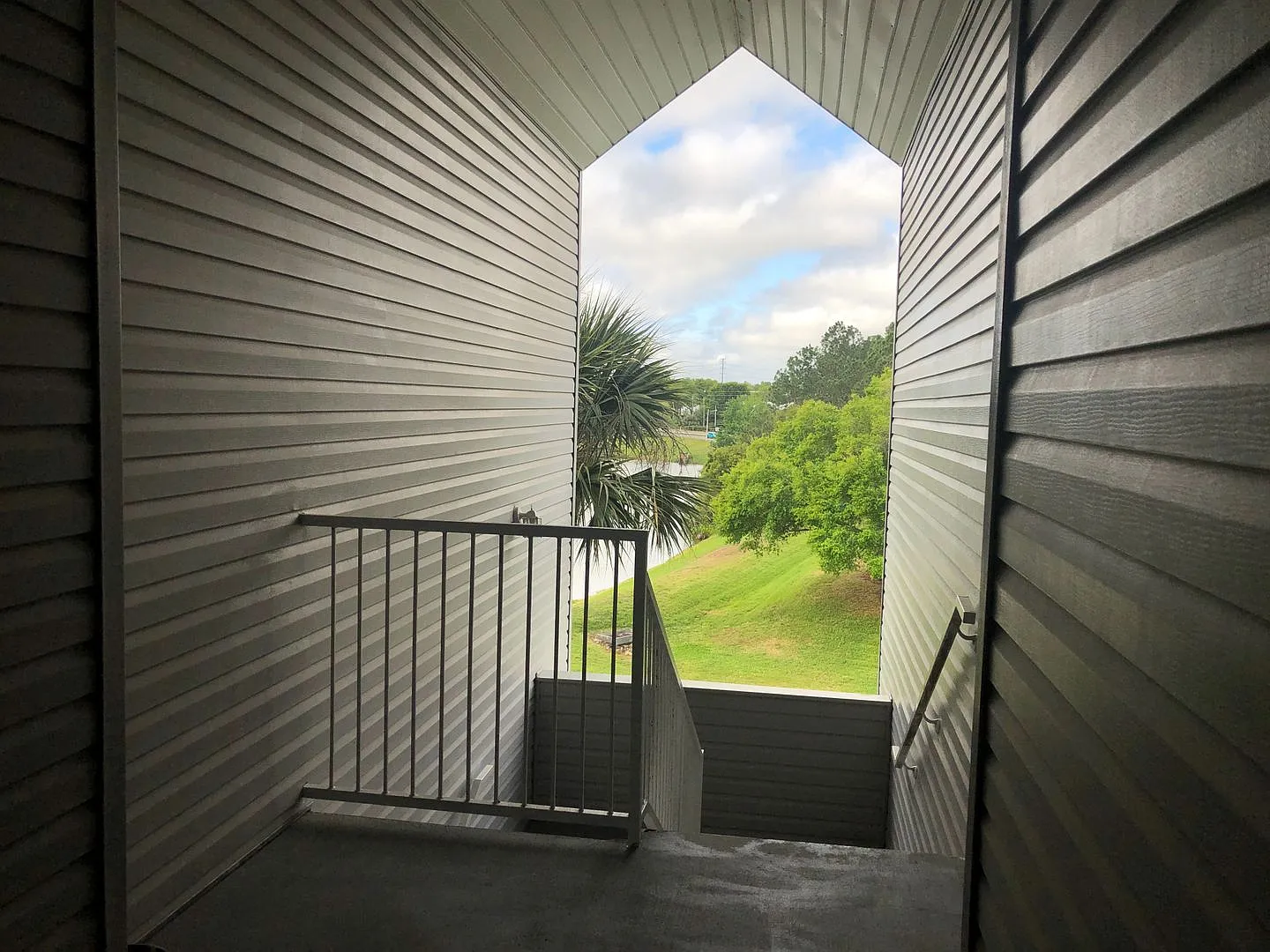 Move In Now-Water View! 2x2- Spacious 3rd Floor Condo With Tranquil Water Views From Balcony!! Ga... — Photo 3