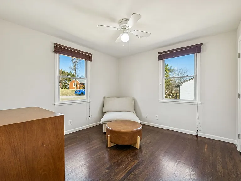 833 Rose Park Dr — Photo 17