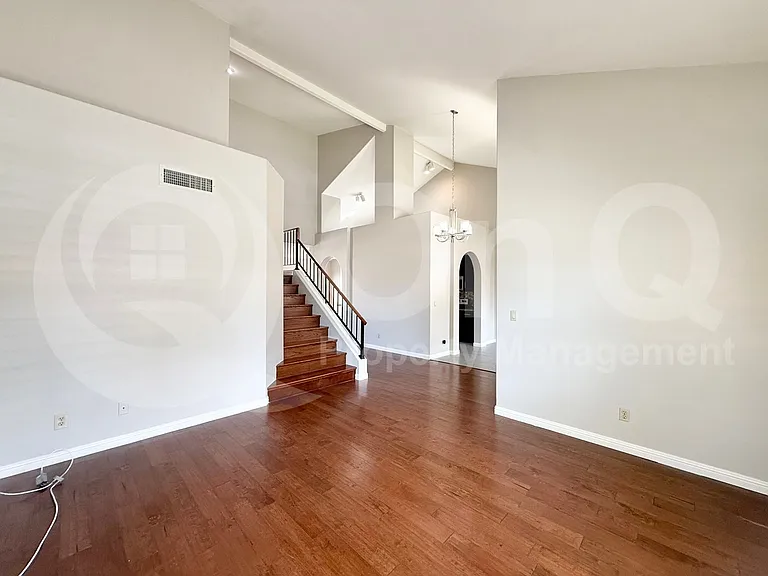 182 W Knox Rd — Photo 8