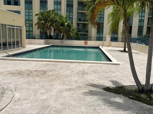 2055 SW 122nd Ave APT 321, Miami, FL 33175