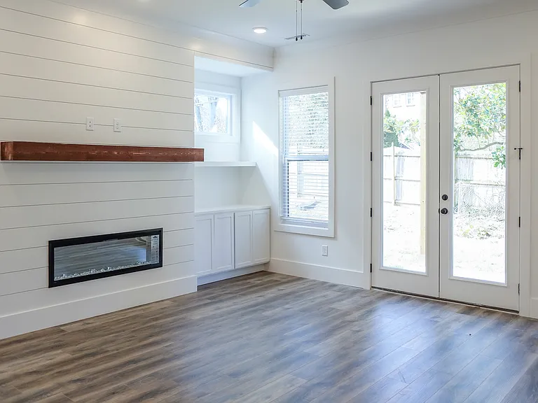 2818 Valley Rd — Photo 5