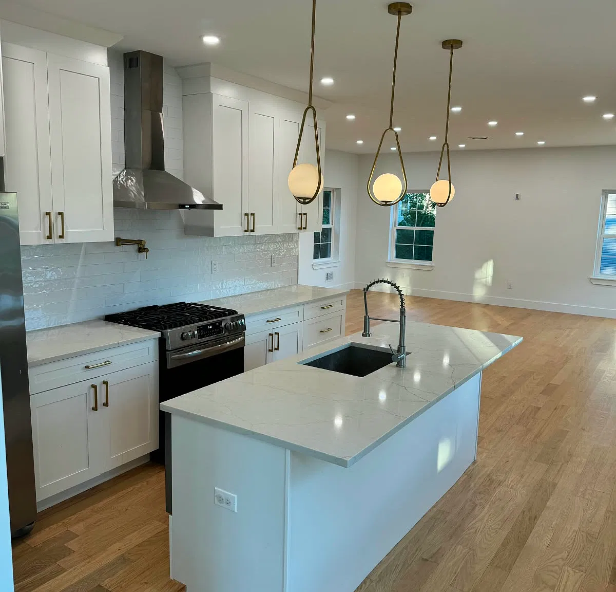 3 bed, 2.5 bath, $4,800 — Photo 3