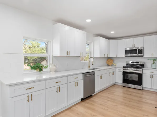 1017 Glen Park Dr, Dallas, TX 75241