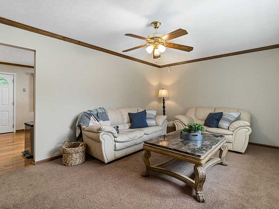 4th image of 1237 Cranwood Sq S