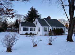 1 Shadow Ln, Wellesley, MA 02482