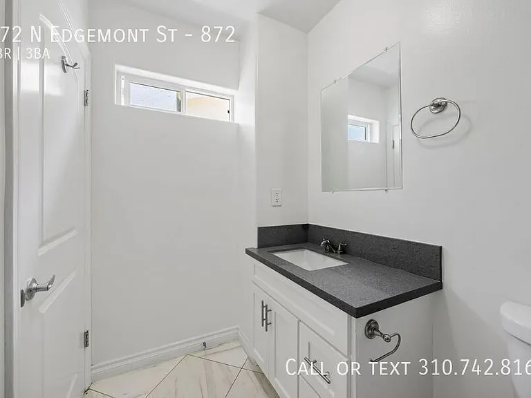 872 N Edgemont St #872 — Photo 5