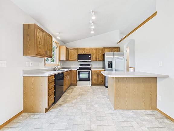 2nd image of 2505 N Vincent Ave