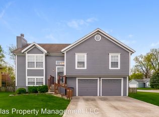 1611 Tyler Dr, Raymore, MO 64083