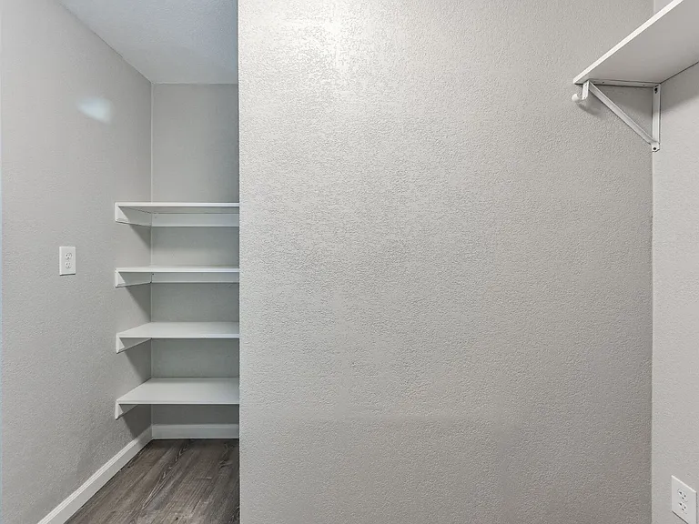 4453 Maia Way — Photo 29