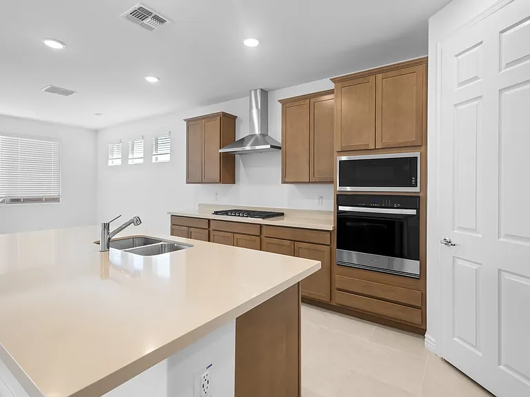 14832 W Honeysuckle Dr — Photo 3