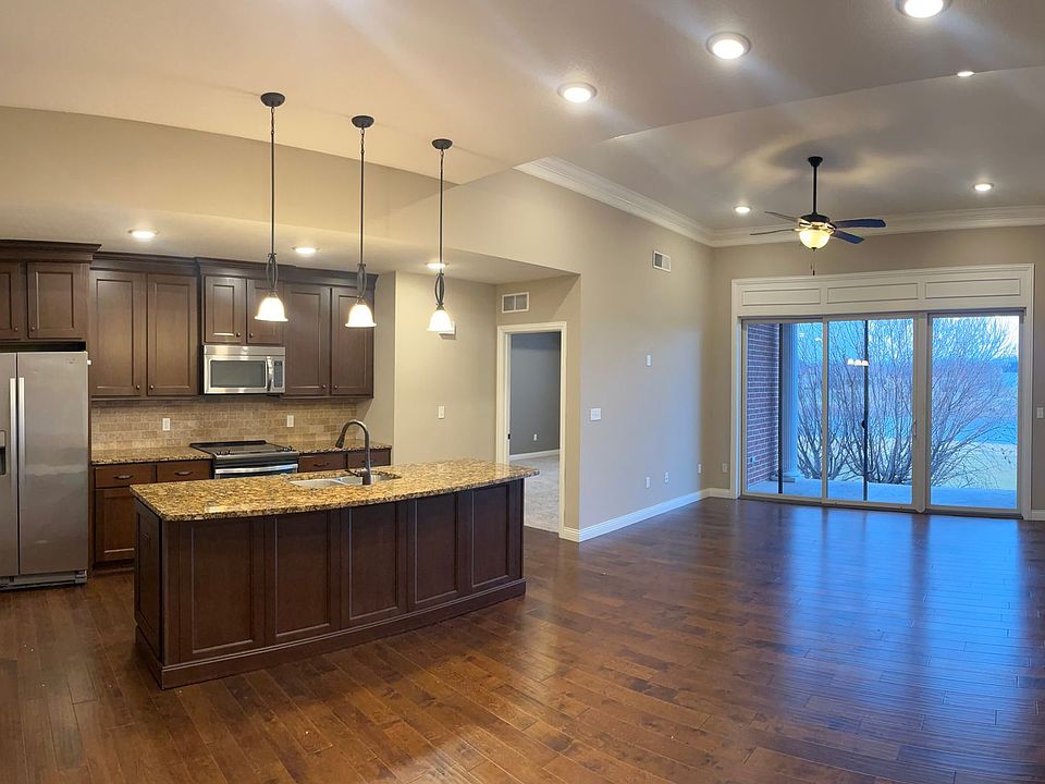 1st image of 1640 Residence Dr