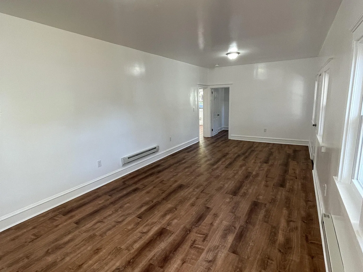 595 North Broadway - 1 — Photo 4