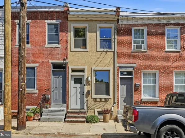 215 Earp St, Philadelphia, PA 19147