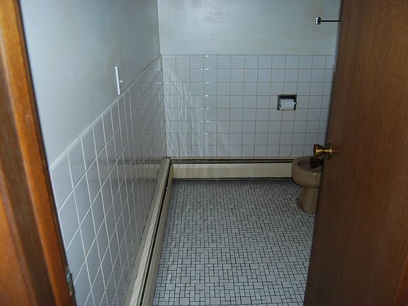 5th image of 5604 W Eastwood Ave