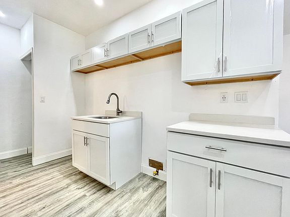 5th image of 2947 W Cortland St #1R
