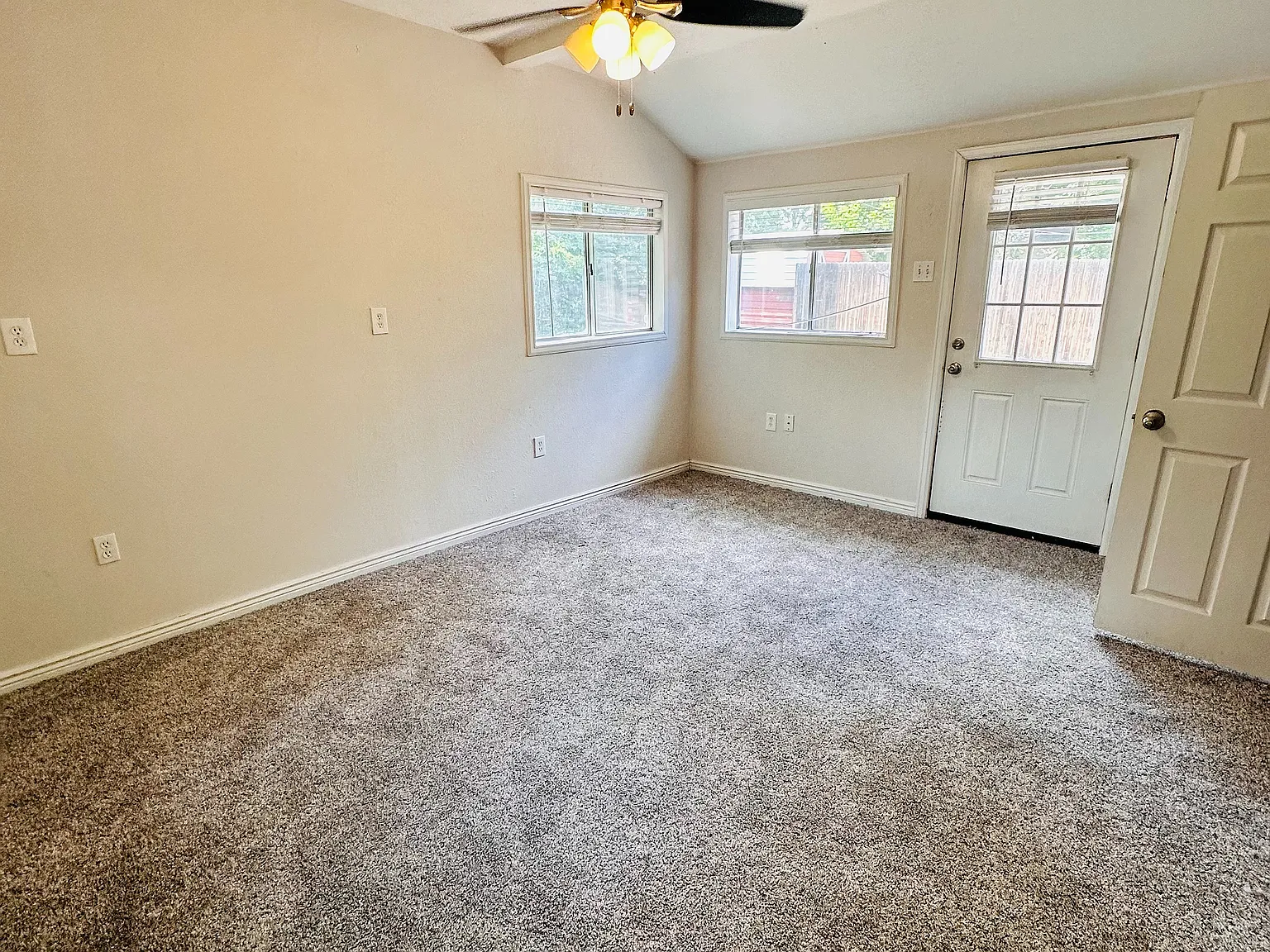 1385 Yukon Street — Photo 3