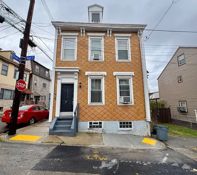 1822 Niggel Street (For Sale OA)