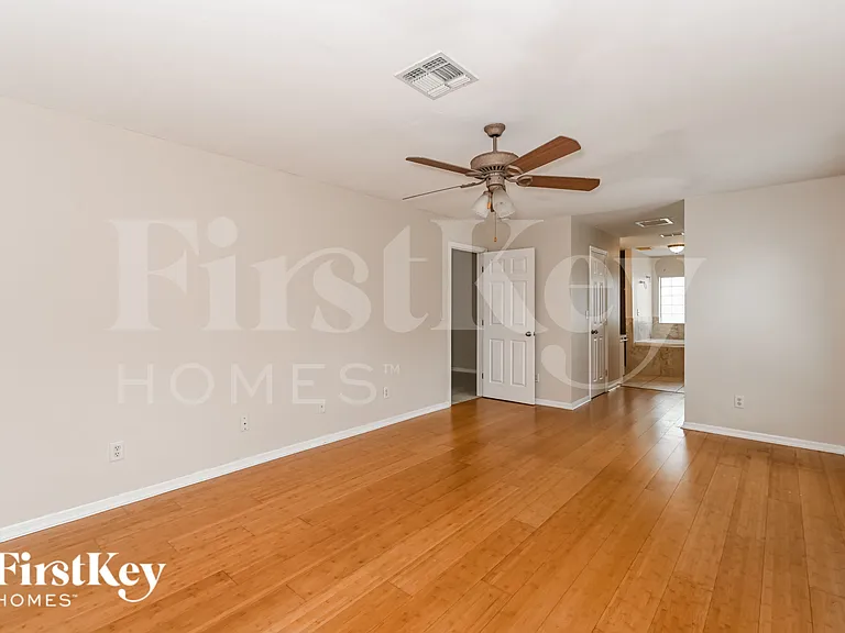 2018 SW 31st Ter — Photo 9