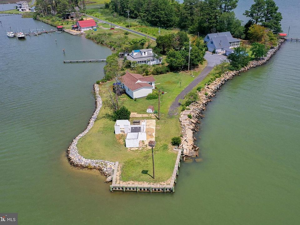 1st image of 16101 Piney Point Rd