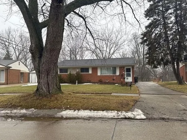 10952 Lesure Dr, Sterling Heights, MI 48312