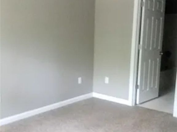 5th image of 184 Strickland Ave