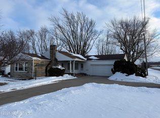 1867 E 2nd St, Defiance, OH 43512