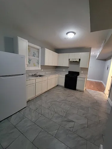 253 22nd St Photo 1