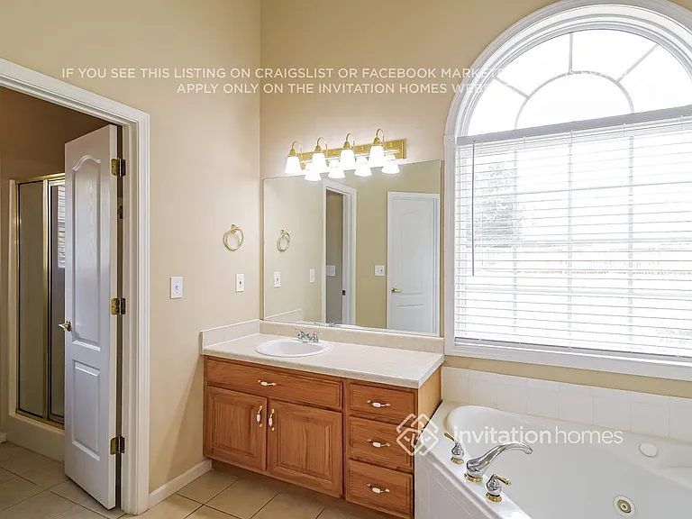 312 Glouchester Dr — Photo 13