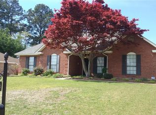 1213 Jamestown Dr, Prattville, AL 36067