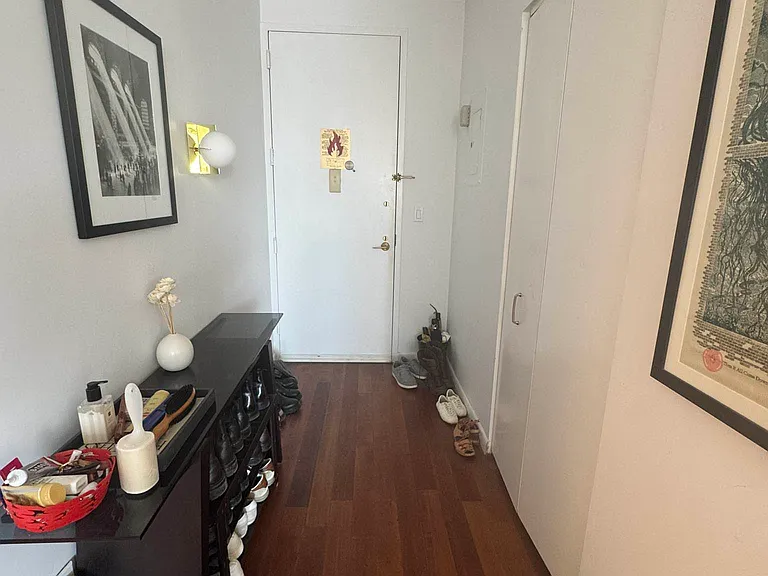 111 W 67th St #20B — Photo 10