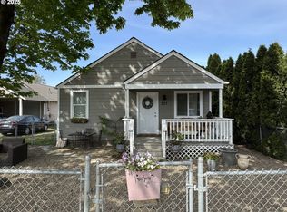 227 Cobb St, Dillard, OR 97432