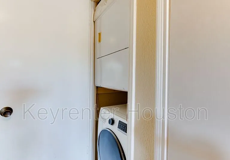 2750 Holly Hall St #120 — Photo 19