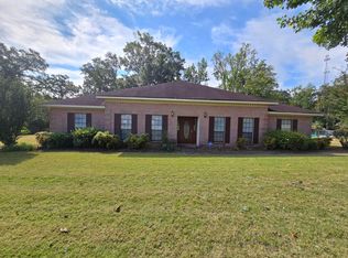 2010 Edgewood Rd, Millbrook, AL 36054