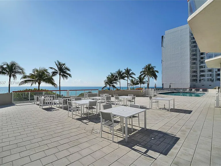 6767 Collins Ave #1110 — Photo 39
