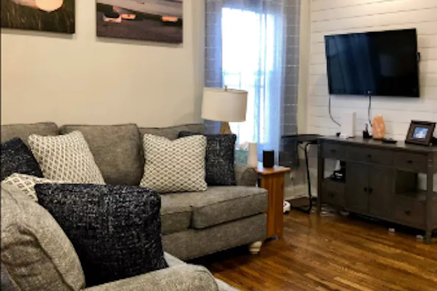 2 bed, 1343 sqft, $3,950 — Photo 1