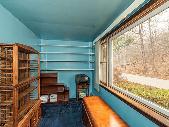 4th image of 126 Jefferson St