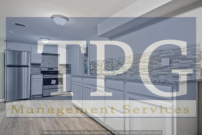 2121 N River Blvd — Photo 12
