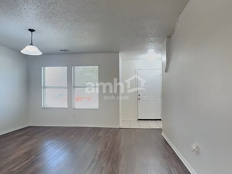 4301 Meadowknoll Dr — Photo 5