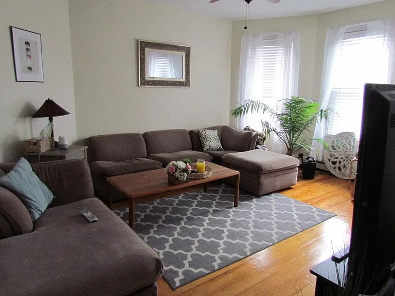 750 E 3rd St #2 — Photo 13