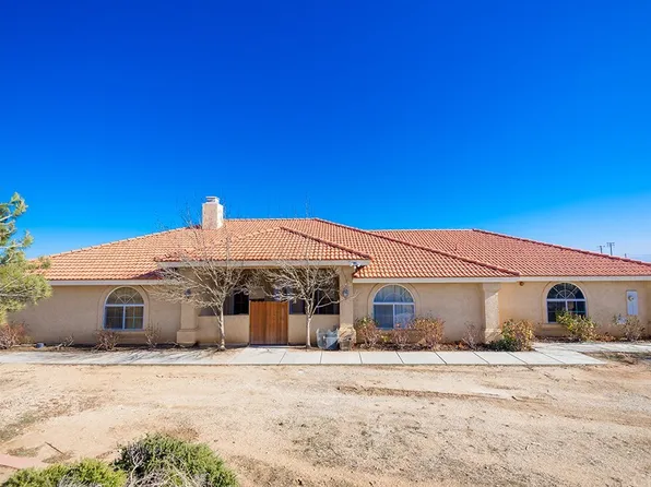 8225 Ailanthus Rd, Phelan, CA 92371