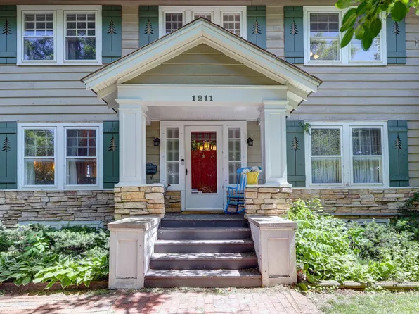 1211 S Des Plaines River Rd, Des Plaines, IL 60018