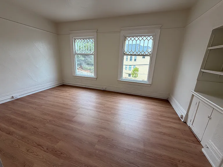 901 Georgia St #5 — Photo 5