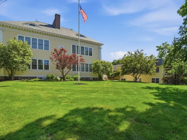 48 Phillips Rd Unit 17, Holden, MA 01520