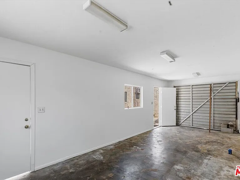 4133 Bemis St — Photo 25